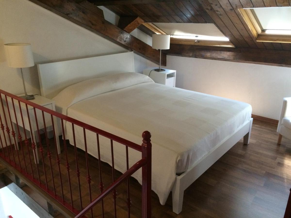 La "Casetta Rossa Del Borgo" Тропеа Екстер'єр фото